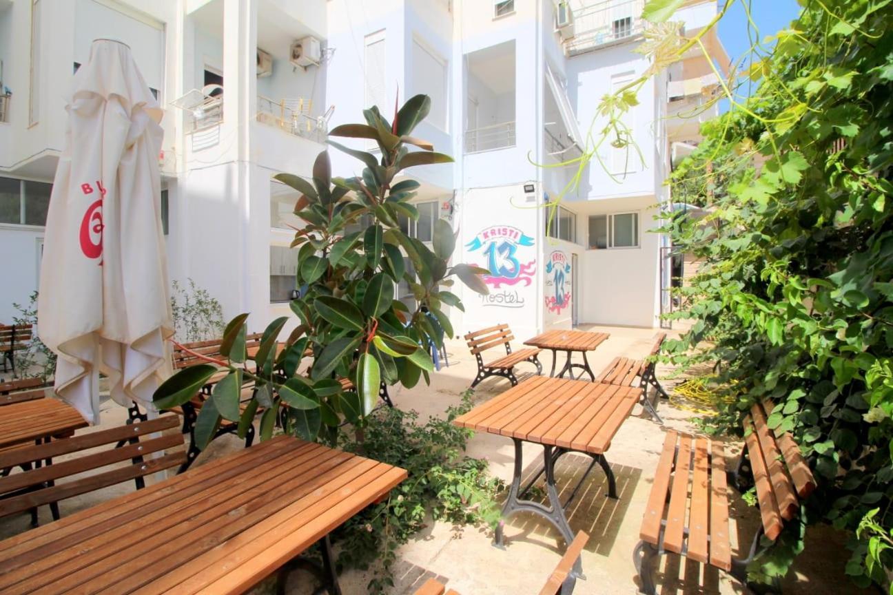 Hostel K13 Sarandë Exterior foto